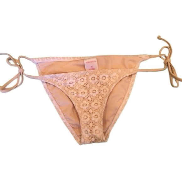 Xhilaration nude floral lace string cheeky bikini bottom NWOT - Picture 1 of 4